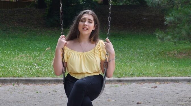 Sabrina Barreto releases her beautiful new single ‘Colourblind’