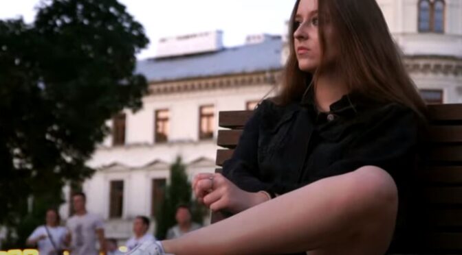 Julia Lato releases new single ‘Labirynt’