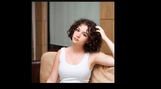 Rea Rexhepi performs ‘Voices’ by Tusse at Rising Stars festival in Kosovo and has big success at online music festivals