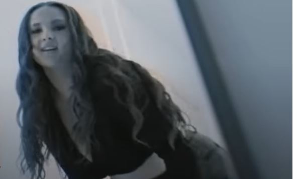 Victoria Anthony and her rocking good single ‘Should’ve Known’