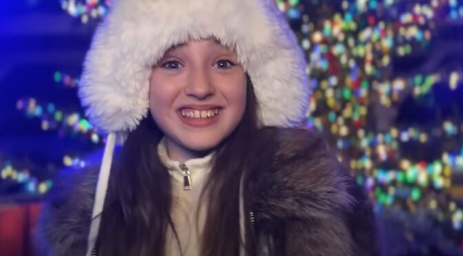 Chloe DelaRosa releases cute festive song ‘Ya llegó La Navidad’