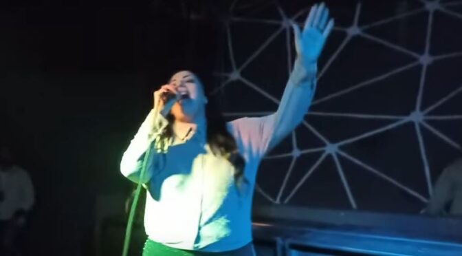 Watch: Marie Claire sing ‘Wildflower’ at Tigullio in Malta