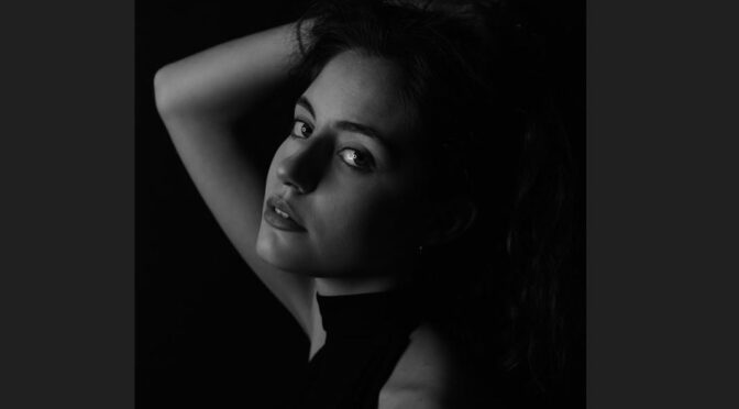 Giulia Falcone releases the beautiful ‘Je danse seule’