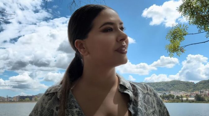 Mishela Rapo and her beautiful cover of ‘Yıllarım Gitti’ by Ferhat Göçer