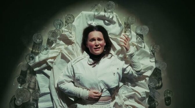 ZOE ME HAS A NEW SONG CALLED CLAIR DE LUNE