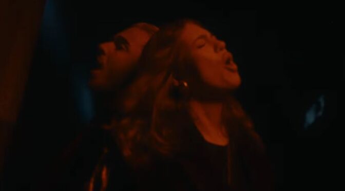 MÉLOVIN & LEONA are blowing in the ‘Viter’